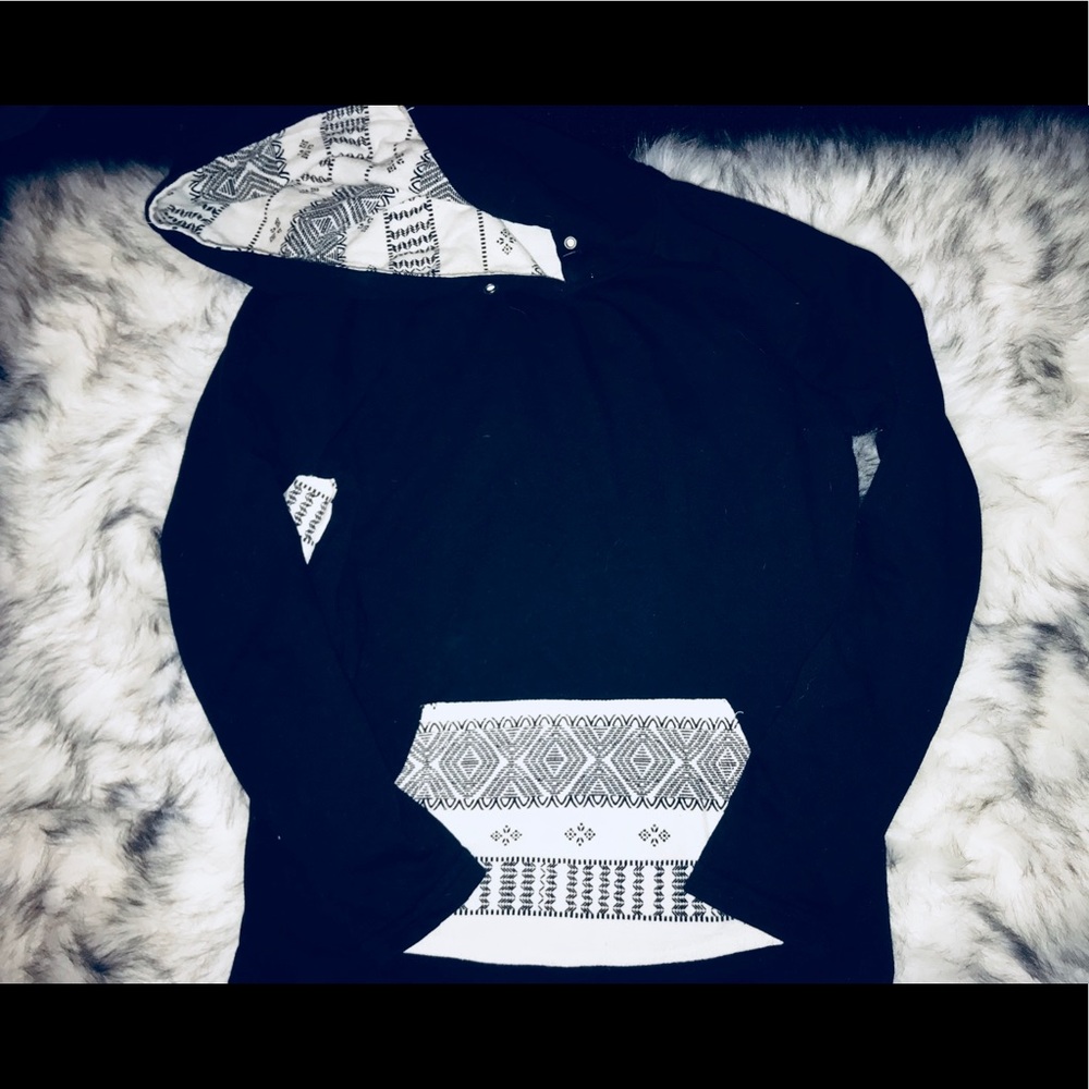 Black sweatshirt